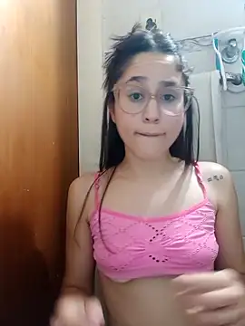 Snapshot of linameii chatting on October 16, 2025, 1:06 am linameii online show from October 16, 2025, 1:06 am