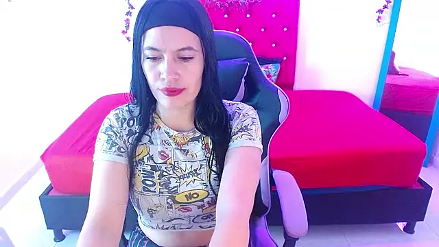 cristal1609 online show from November 29, 2025, 1:25 pm