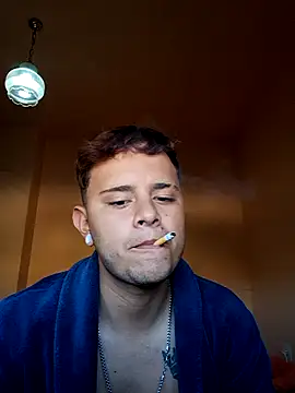 Meenlove online show from September 17, 2025, 7:32 am