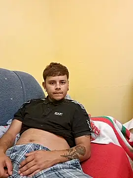 Meenlove online show from October 5, 2025, 8:40 pm