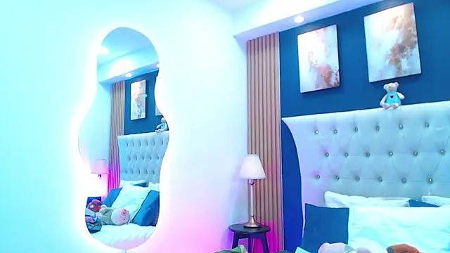 Snapshot of SalvadorFit chatting on February 11, 2026, 8:36 pm SalvadorFit online show from February 11, 2026, 8:36 pm