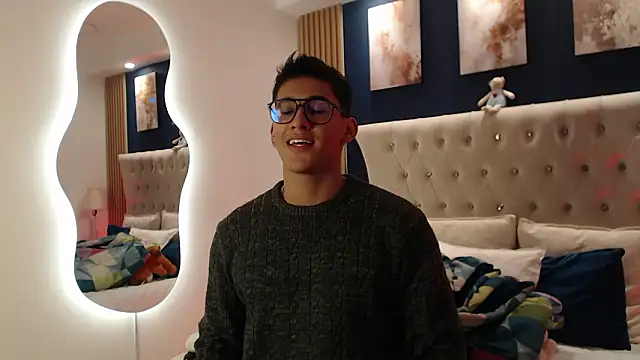 Snapshot of SalvadorFit chatting on February 25, 2026, 8:40 pm SalvadorFit online show from February 25, 2026, 8:40 pm