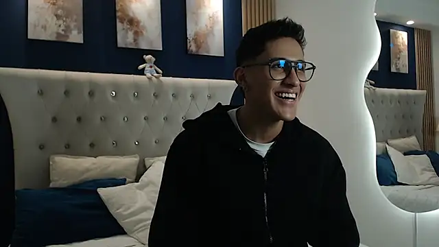 Snapshot of SalvadorFit chatting on March 1, 2026, 8:11 pm SalvadorFit online show from March 1, 2026, 8:11 pm