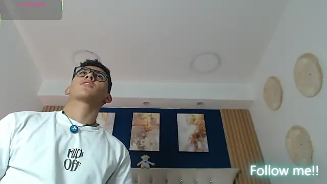 SalvadorFit online show from March 20, 2026, 8:35 pm