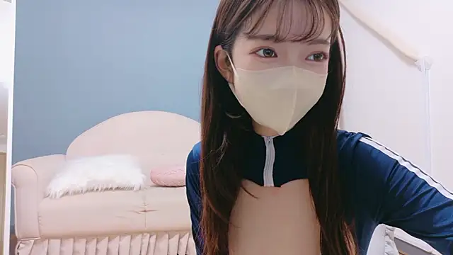 Mirai H ch online show from October 19, 2025, 4:57 am