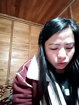 tulipsexy online show from December 3, 2025, 2:08 am