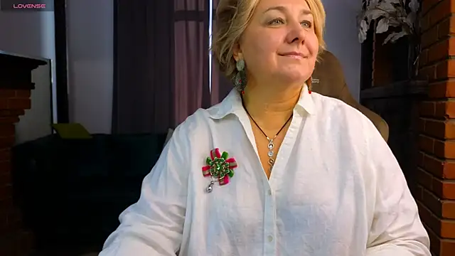 Marta Wils online show from September 26, 2025, 3:21 am