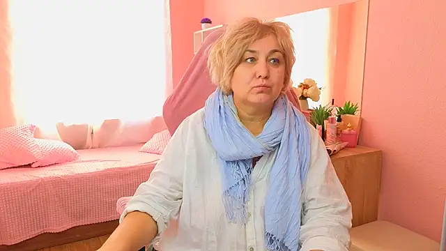 Marta Wils online show from October 15, 2025, 2:11 am