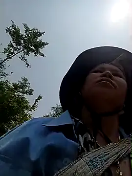 callistra online show from April 6, 2026, 5:08 am