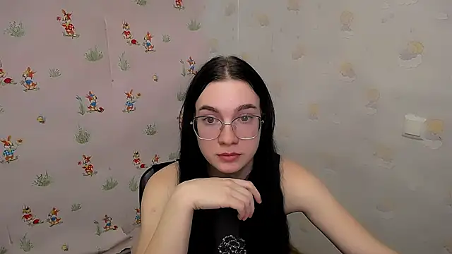 Snapshot of MiraBabe_ chatting on October 28, 2025, 9:57 am MiraBabe  online show from October 28, 2025, 9:57 am