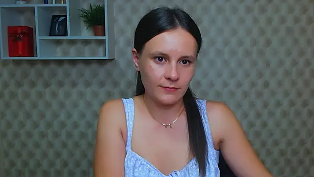 Snapshot of EvelinaMiss_ chatting on September 22, 2025, 12:51 pm EvelinaMiss online show from September 22, 2025, 12:51 pm