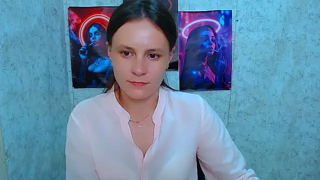 Snapshot of EvelinaMiss_ chatting on October 6, 2025, 12:13 pm EvelinaMiss online show from October 6, 2025, 12:13 pm