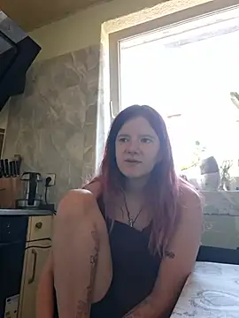 Hot SkinnyGirl online show from June 3, 2026, 12:41 pm