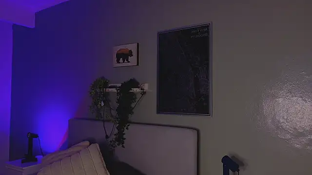 KeendraFox  online show from March 31, 2026, 10:04 am