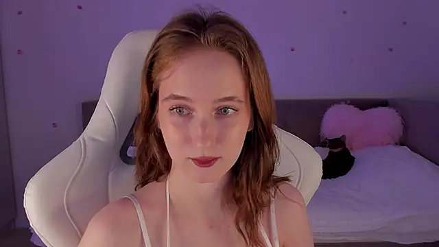 CrystalSoul  online show from October 4, 2025, 2:04 pm