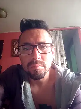 Lionardovssf35 online show from October 3, 2025, 9:23 pm