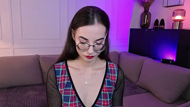 Snapshot of EmmaJakson chatting on September 19, 2025, 2:18 pm EmmaJakson online show from September 19, 2025, 2:18 pm