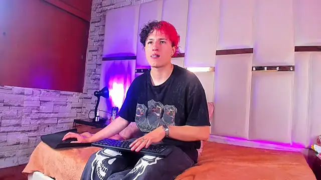 ANLLELOAndANGELA online show from November 25, 2025, 4:40 pm