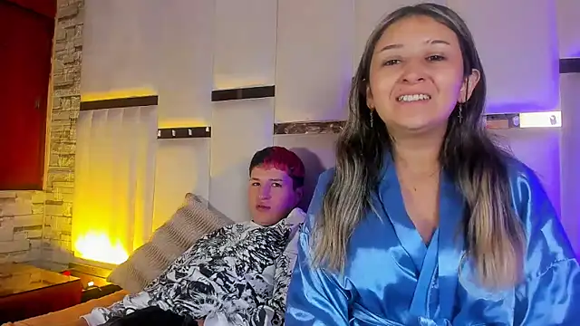 ANLLELOAndANGELA online show from February 4, 2026, 4:02 pm