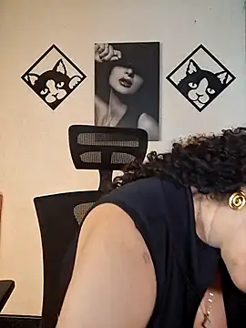 Lina 444 online show from March 1, 2026, 12:01 am