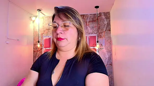 MaylinRosse  online show from April 19, 2026, 7:38 pm