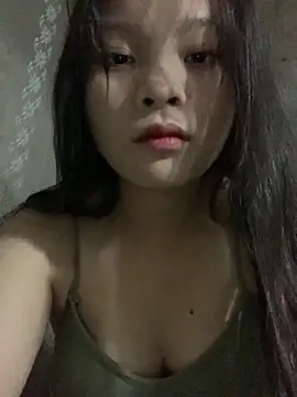 Snapshot of -Miraa- chatting on September 19, 2025, 12:56 am -Miraa- online show from September 19, 2025, 12:56 am