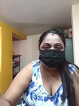 queendivya online show from February 1, 2026, 3:05 am