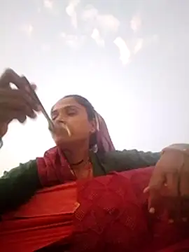 Hot reshmaji online show from May 16, 2026, 1:43 pm