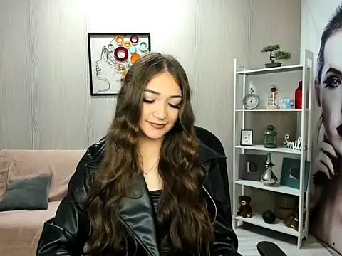 Snapshot of EllaClarke chatting on March 28, 2026, 10:26 am EllaClarke online show from March 28, 2026, 10:26 am