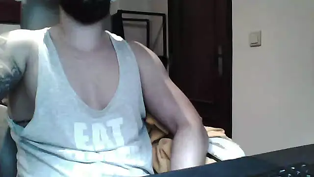 yourfantasy777 online show from May 4, 2026, 12:17 am