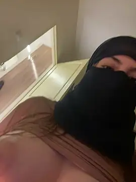 lilita9 online show from February 26, 2026, 7:46 pm