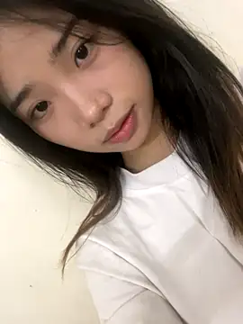 Snapshot of -Tania- chatting on September 19, 2025, 8:38 am -Tania- online show from September 19, 2025, 8:38 am