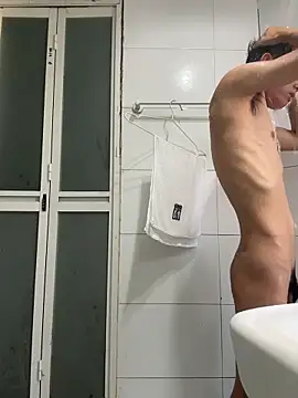 Snapshot of leeyoung_ chatting on October 9, 2025, 7:06 am leeyoung  online show from October 9, 2025, 7:06 am