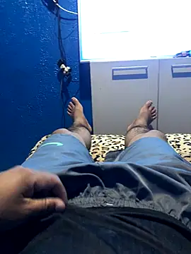 Alangostoso092 online show from September 18, 2025, 4:09 pm