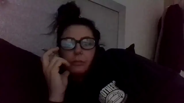 Rileyxxx69 online show from January 15, 2026, 9:18 pm