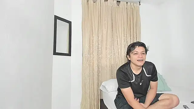 raiderandroxie online show from January 10, 2026, 10:14 pm