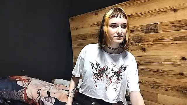 Snapshot of JenaeRadloff chatting on October 16, 2025, 5:52 am JenaeRadloff online show from October 16, 2025, 5:52 am