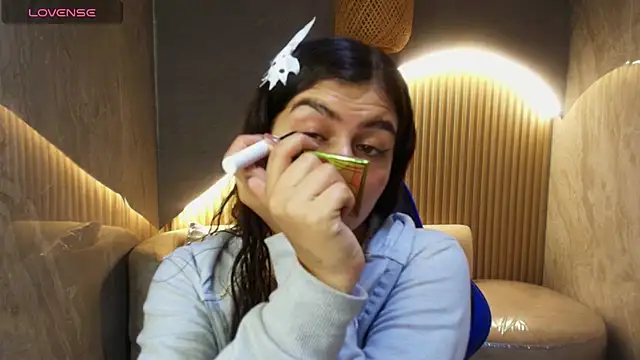 dany r  online show from October 8, 2025, 12:47 pm