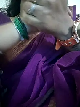 sweetqueen143 online show from December 4, 2025, 3:10 pm