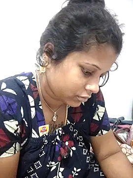 sweetqueen143 online show from March 2, 2026, 7:21 pm