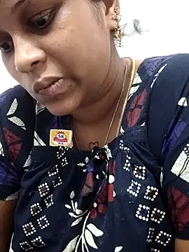 sweetqueen143 online show from April 8, 2026, 8:36 am