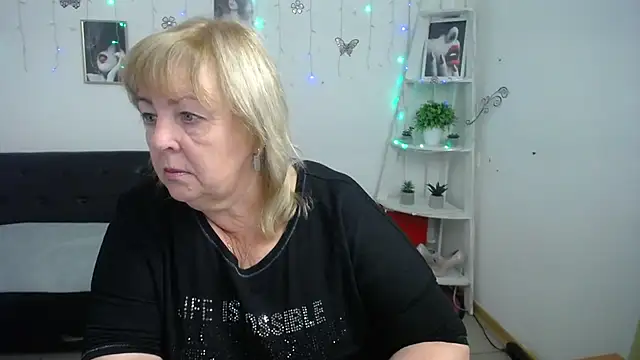 MilenaWedxy online show from September 29, 2025, 9:47 am