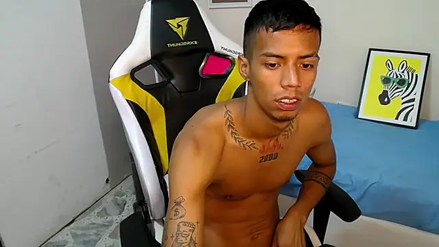 Snapshot of Nando_coll chatting on October 25, 2025, 11:40 am Nando coll online show from October 25, 2025, 11:40 am