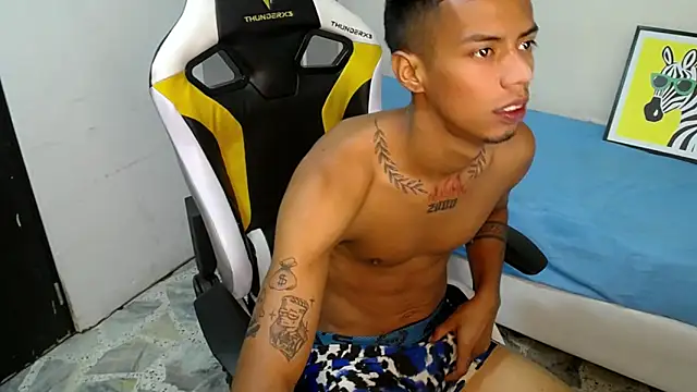 Snapshot of Nando_coll chatting on October 26, 2025, 12:55 pm Nando coll online show from October 26, 2025, 12:55 pm