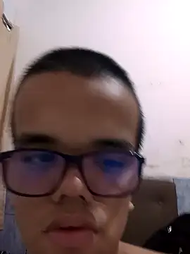 Serginho545677s online show from January 18, 2026, 4:33 pm