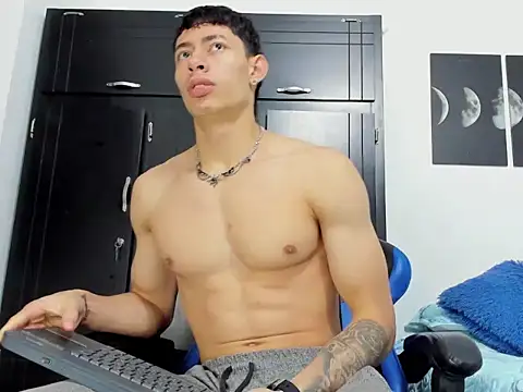 Snapshot of jey_cox23 chatting on October 4, 2025, 10:57 am jey cox23 online show from October 4, 2025, 10:57 am