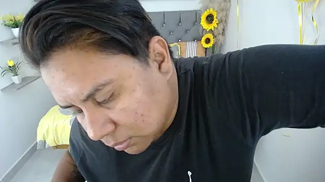 hotlesby valery online show from October 7, 2025, 7:11 pm