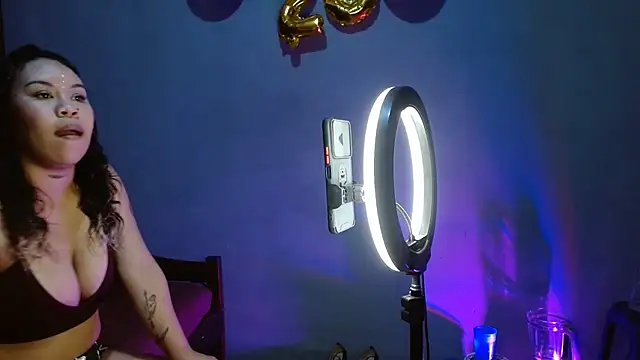 Snapshot of MelissaTommy chatting on October 13, 2025, 7:03 pm MelissaTommy online show from October 13, 2025, 7:03 pm