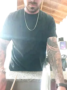 Snapshot of coherro3 chatting on October 3, 2025, 4:26 pm coherro3 online show from October 3, 2025, 4:26 pm