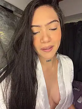 liahouses online show from January 12, 2026, 12:16 am